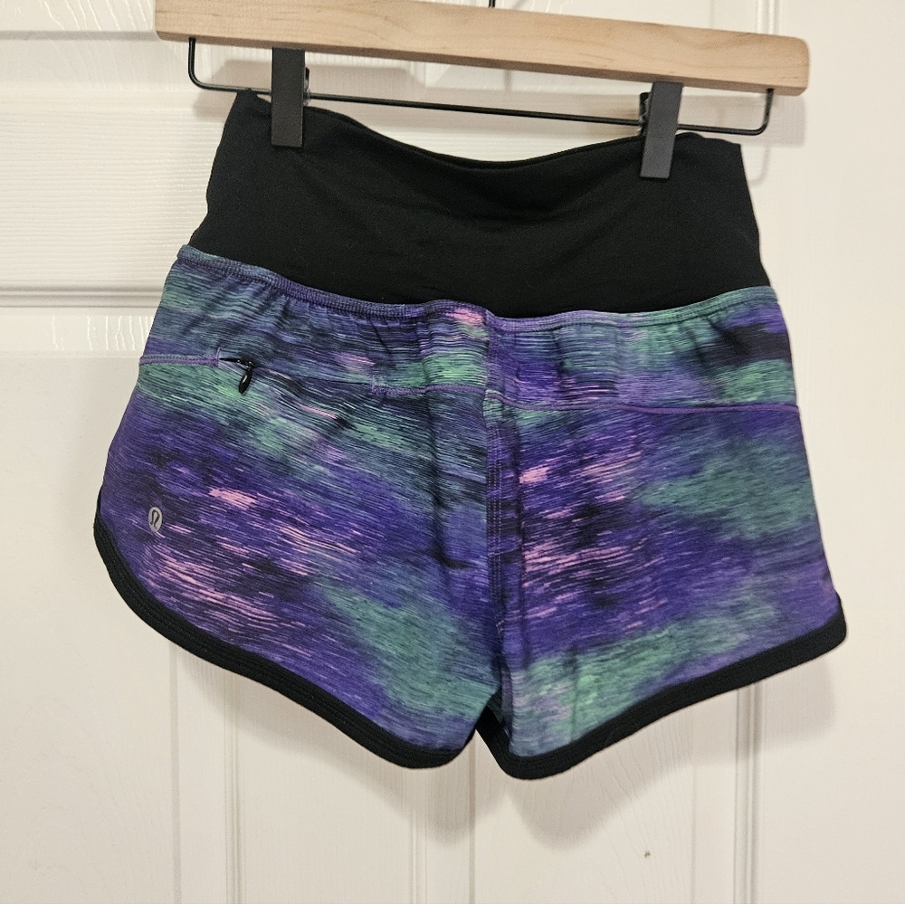 Lululemon Rio Nights Shorts 4 - Picture 5 of 5
